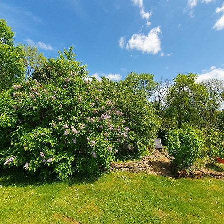 Bed and Breakfast Jardin Des Sens, La Rente D'Eguilly Екстер'єр фото