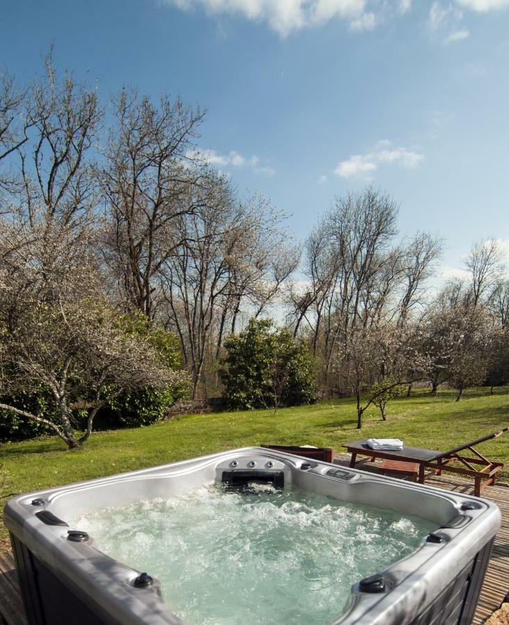 Bed and Breakfast Jardin Des Sens, La Rente D'Eguilly Екстер'єр фото